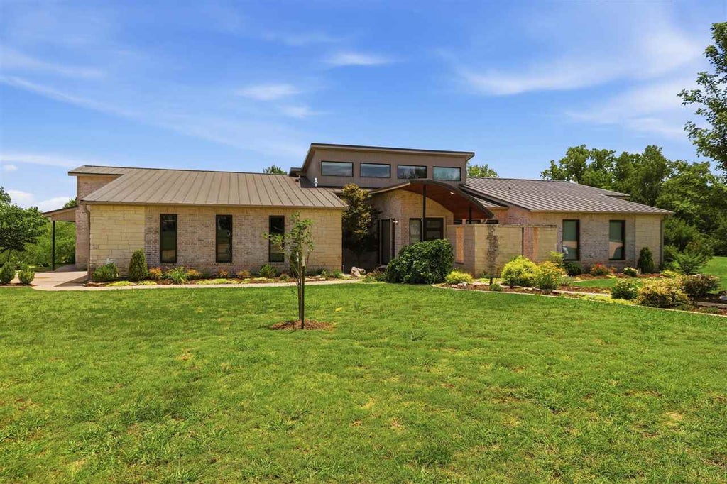 Photo of 1301 S Shumard Court, Stillwater, OK 74074 (MLS # 134791)
