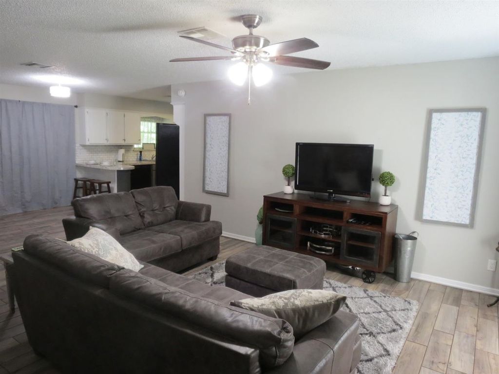 Photo of 824 N Burdick ST, Stillwater, OK 74075 (MLS # 134588)