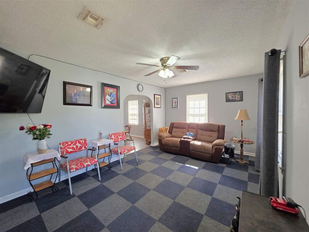 Photo of 920 Delaware Street, Perry, OK 73077 (MLS # 134336)