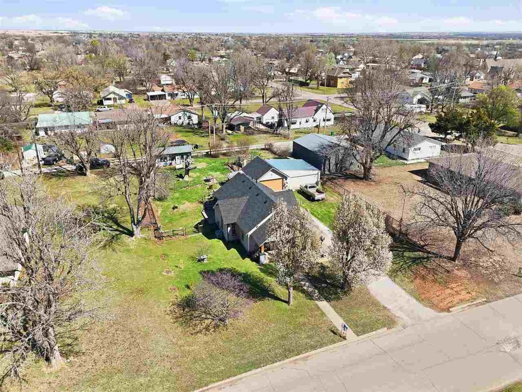Photo of 809 Locust Street, Perry, OK 73077 (MLS # 133972)