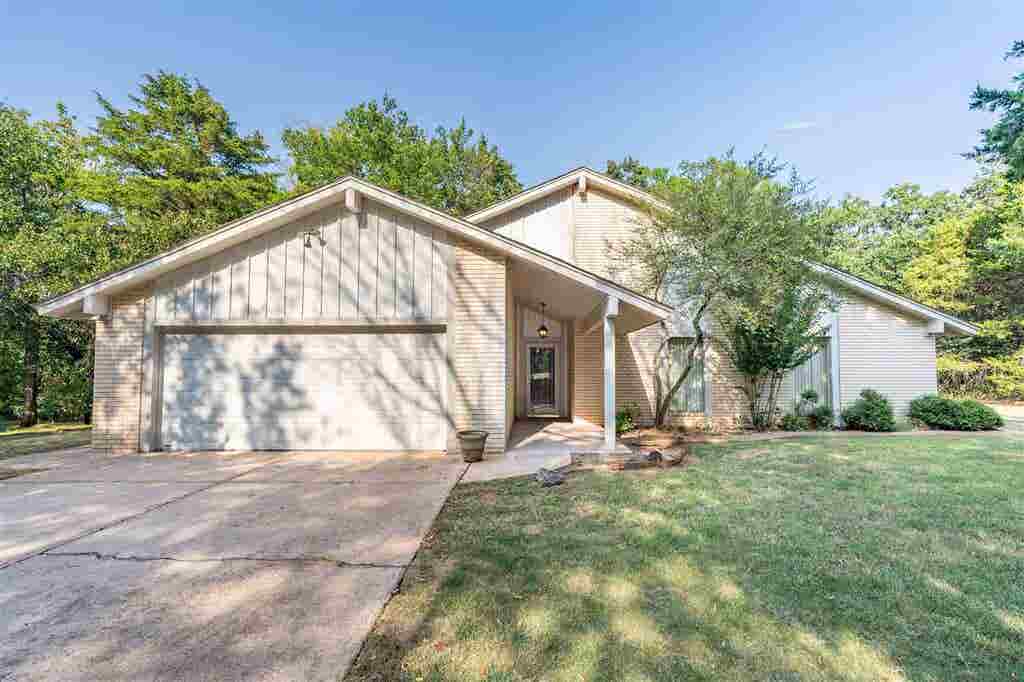 Photo of 2103 Tanglewood Circle, Stillwater, OK 74074 (MLS # 134954)