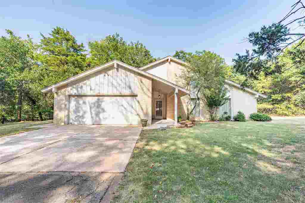 Photo of 2103 Tanglewood Circle, Stillwater, OK 74074 (MLS # 134954)