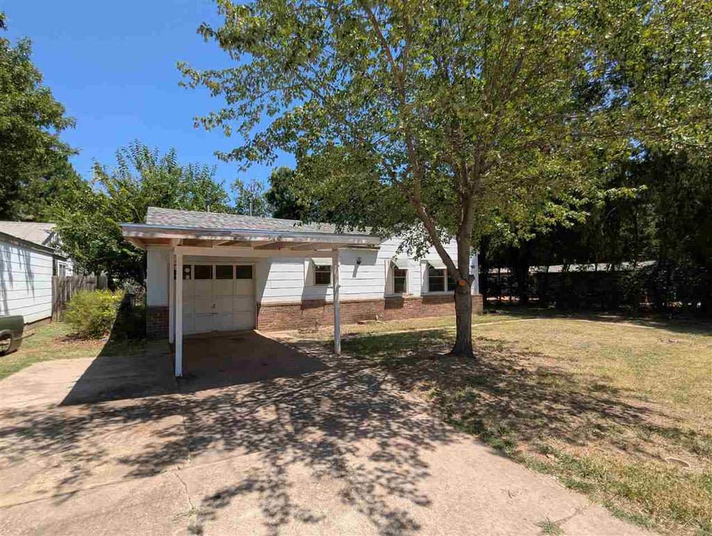 Photo of 1019 S McDonald Street, Stillwater, OK 74074 (MLS # 134860)