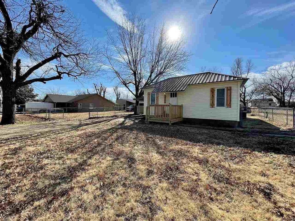 Photo of 1515 E Oak Street, Cushing, OK 74023 (MLS # 133612)