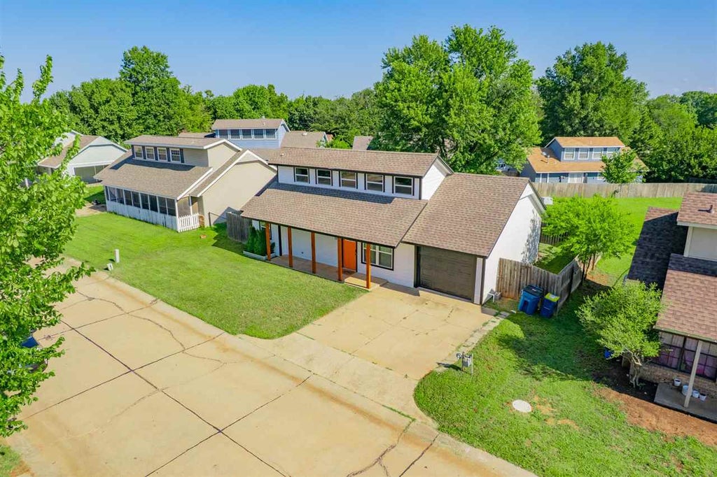 Photo of 2210 E Timbercrest Drive, Stillwater, OK 74074 (MLS # 134713)