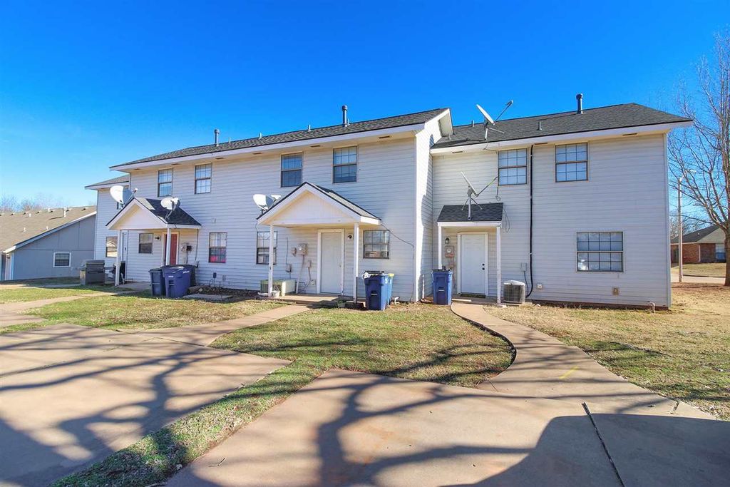 Photo of 212 S Mockingbird Ln, Stillwter, OK 74074 (MLS # 134393)