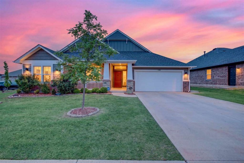 Photo of 2305 S Pintail Street, Stillwater, OK 74074 (MLS # 134412)