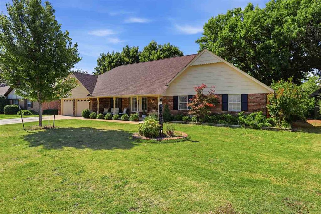 Photo of 1605 W Liberty Ave, Stillwater, OK 74075 (MLS # 134321)