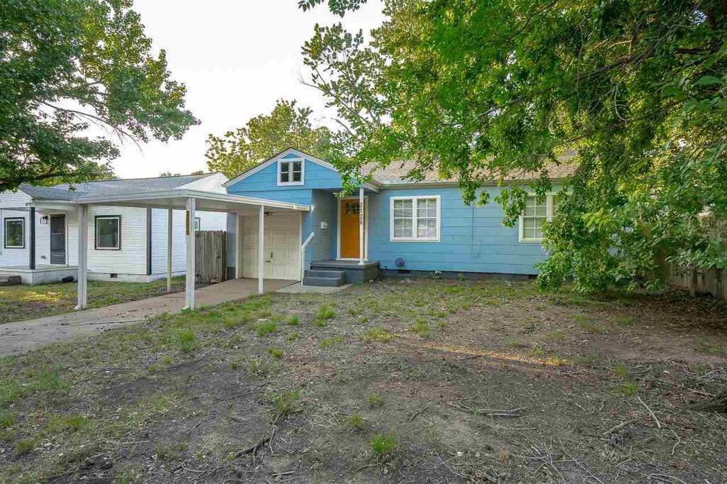 Photo of 2126 W Arrowhead Drive, Stillwater, OK 74074 (MLS # 134851)