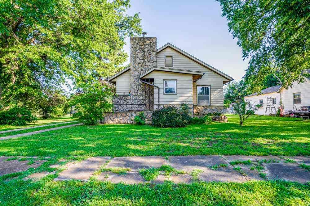 Photo of 107 W A Avenue, Morrison, OK 73061 (MLS # 134753)