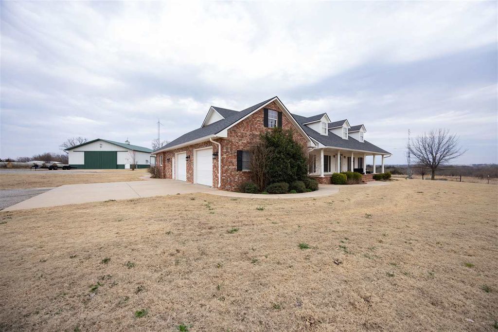 Photo of 1781 N Longwood Road, Ponca City, OK 74604 (MLS # 133848)