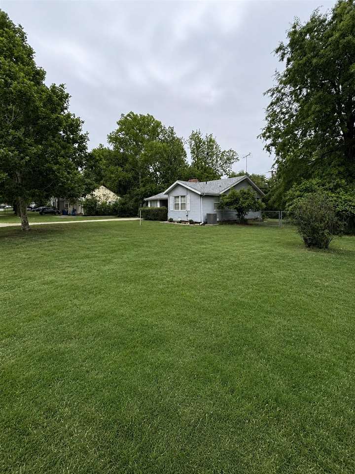 Photo of 823 S Blakeley ST, Stillwater, OK 74074 (MLS # 134366)