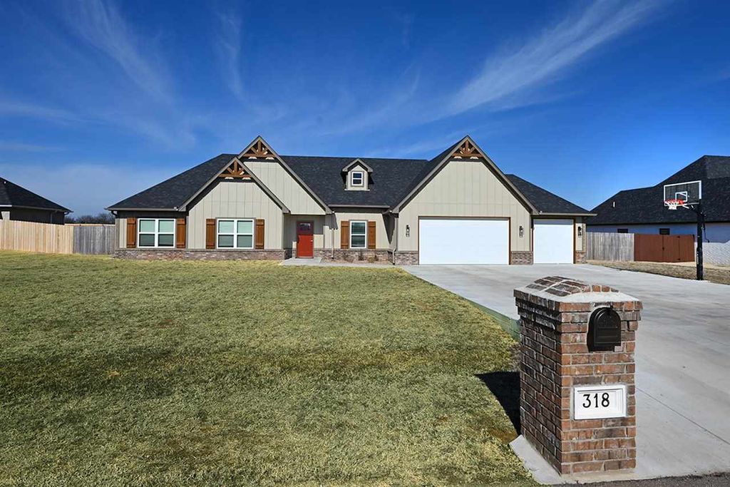 Photo of 318 E Bandera Street, Stillwater, OK 74074 (MLS # 133678)