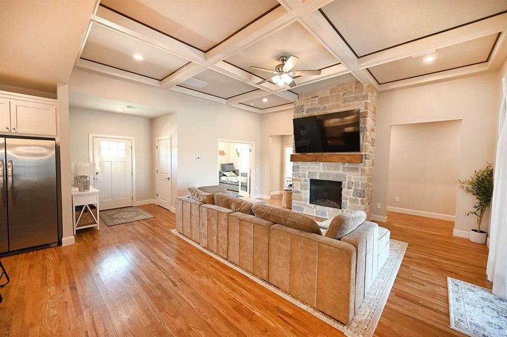 Photo of 318 E Bandera Street, Stillwater, OK 74074 (MLS # 133678)