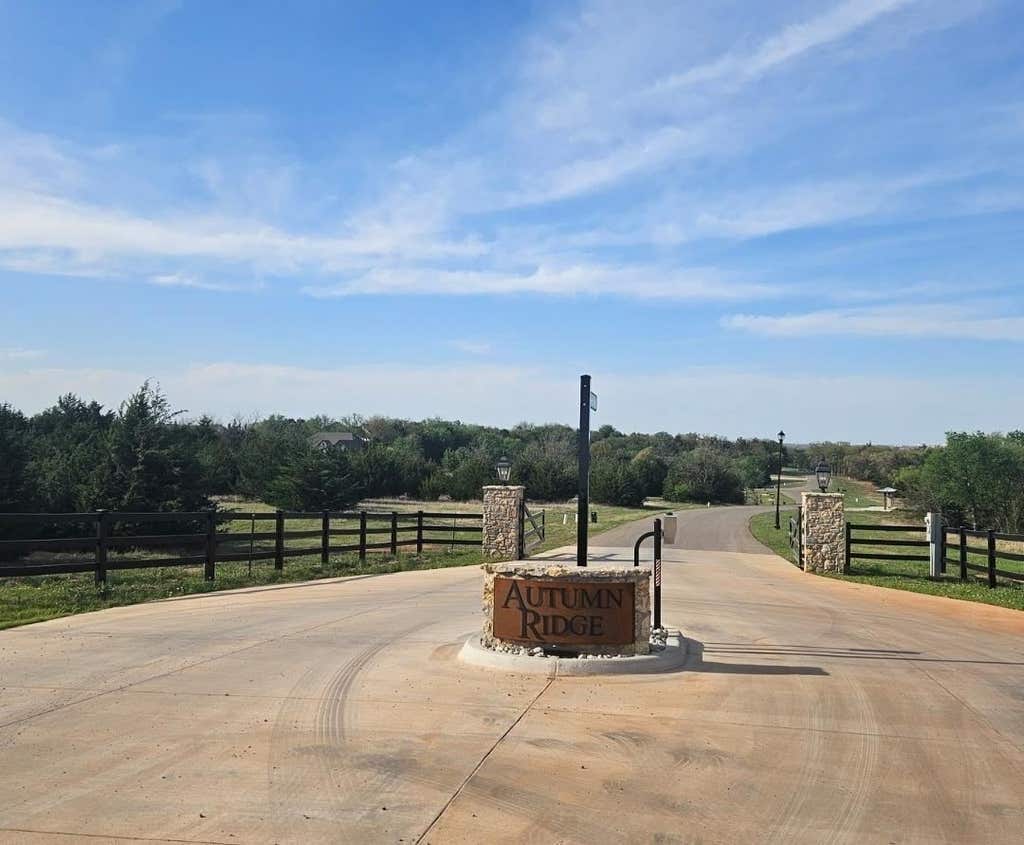 Photo of 1922 W Cross Creek, Stillwater, OK 74074 (MLS # 134541)