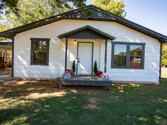 208 N 5TH ST, WAUKOMIS, OK 73773 - Image 96d362e5d4200f0d4d8a3fe67620213e/2381201699