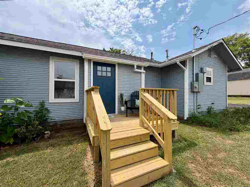 Photo of 307 N Hartman Avenue, Cushing, OK 74023 (MLS # 135014)