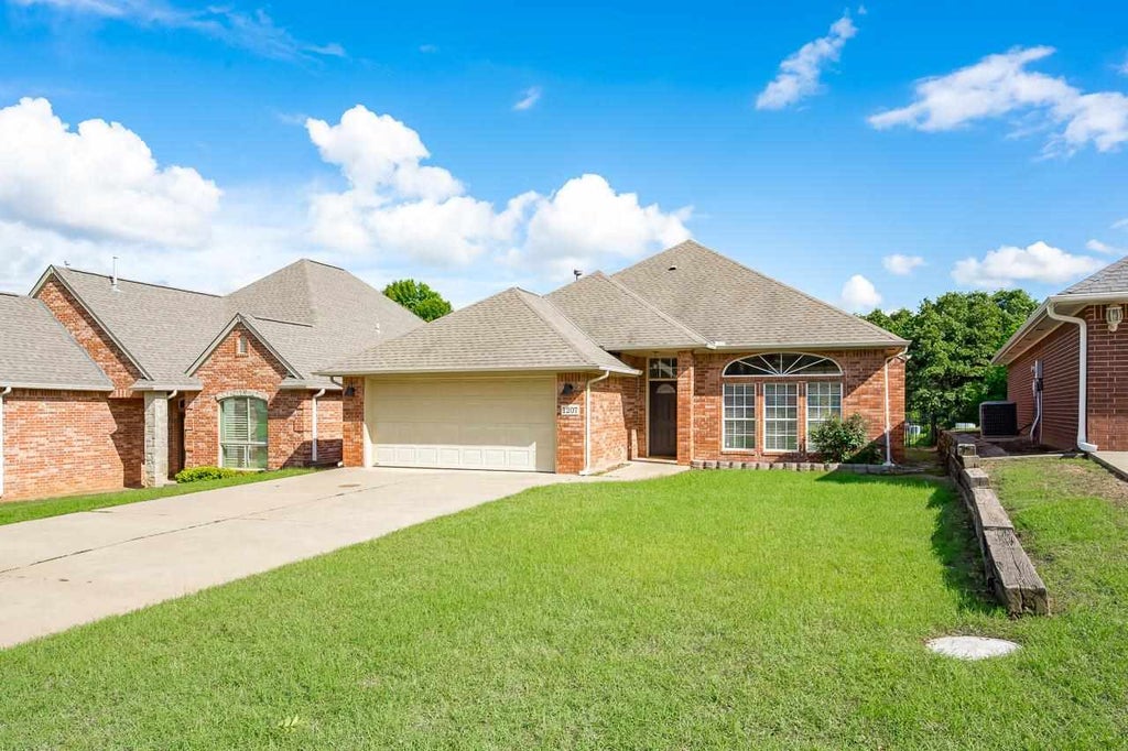 Photo of 1207 S Greystone Street, Stillwater, OK 74074 (MLS # 134347)