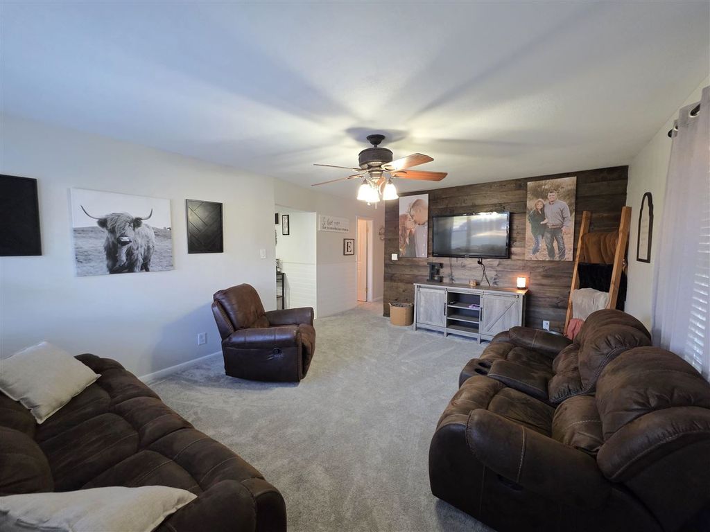 Photo of 512 Ivanhoe, Perry, OK 73077 (MLS # 133729)