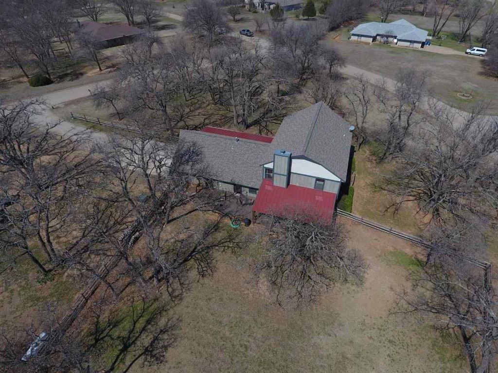 Photo of 409 Ridgewood Road, Stillwater, OK 74074 (MLS # 134152)