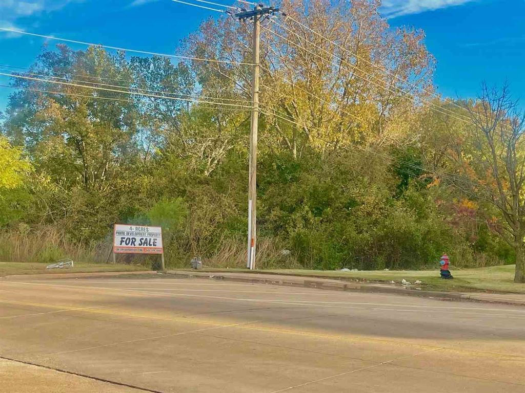 Photo of 717 E Hall of Fame Ave, Stillwater, OK 74075 (MLS # 133200)