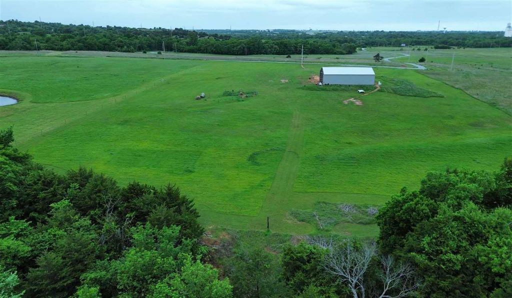 Photo of 47 Stone Hill, Perry, OK 73077 (MLS # 134254)