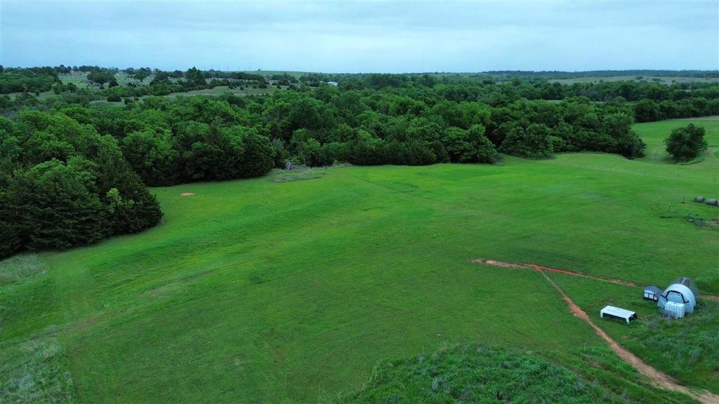 Photo of 47 Stone Hill, Perry, OK 73077 (MLS # 134254)