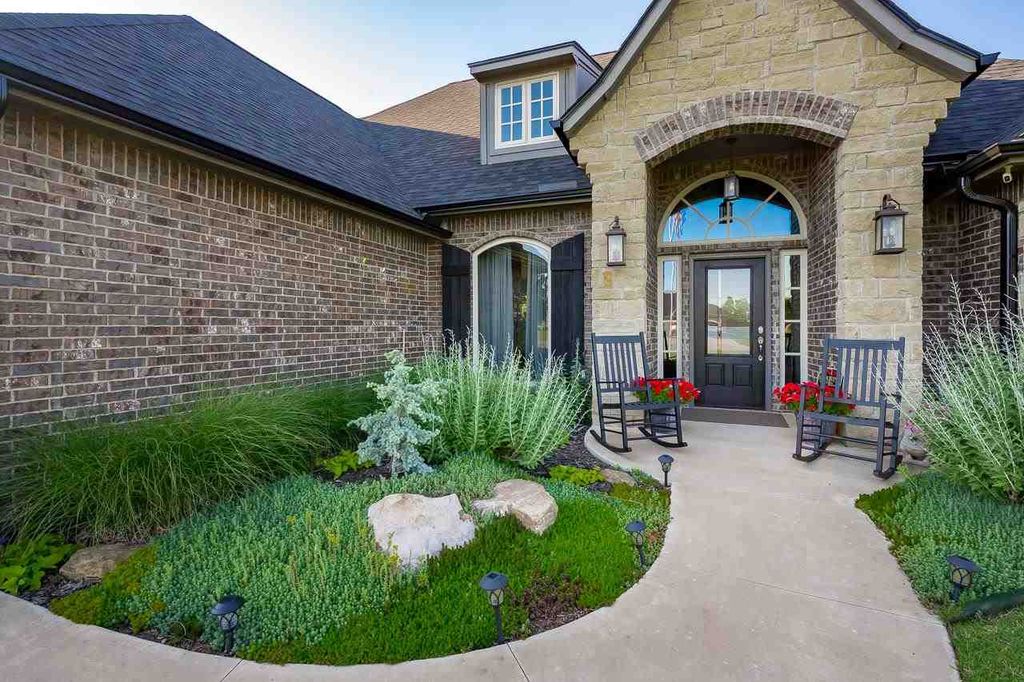 Photo of 720 W Allyn Avenue, Stillwater, OK 74075 (MLS # 134383)
