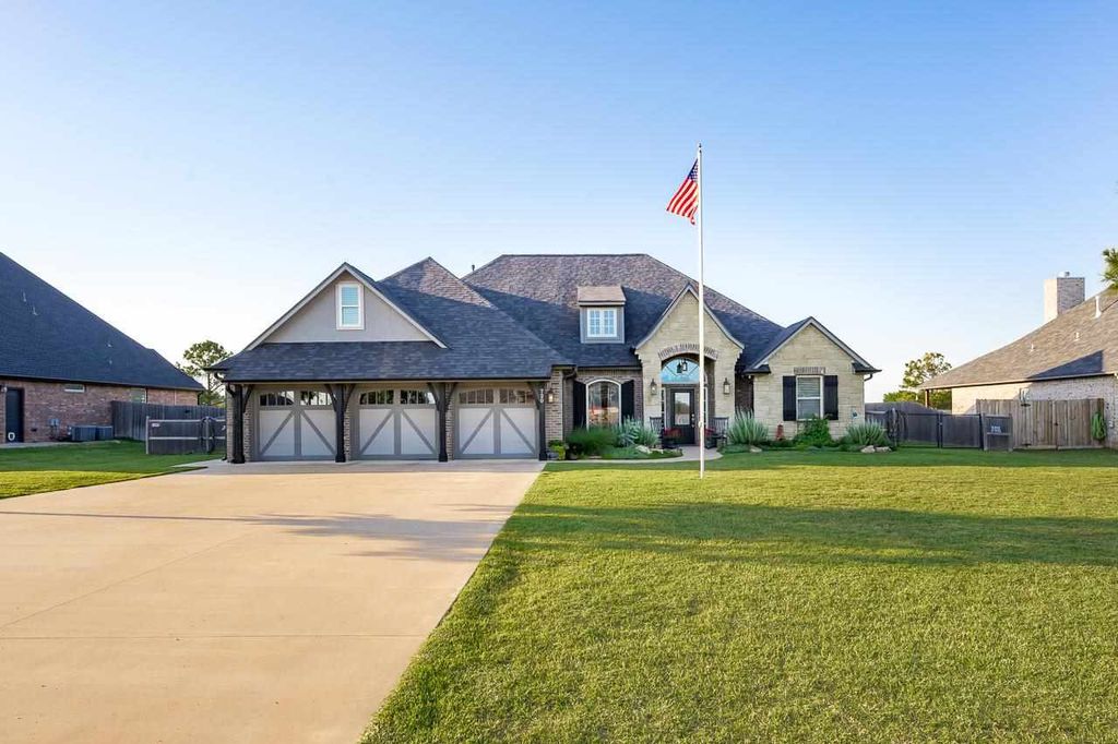 Photo of 720 W Allyn Avenue, Stillwater, OK 74075 (MLS # 134383)