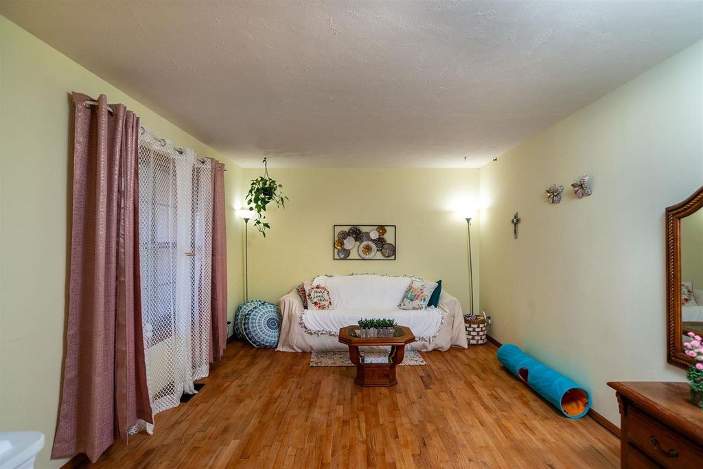 Photo of 708 W Hartwood Ave, Stillwater, OK 74075 (MLS # 133777)
