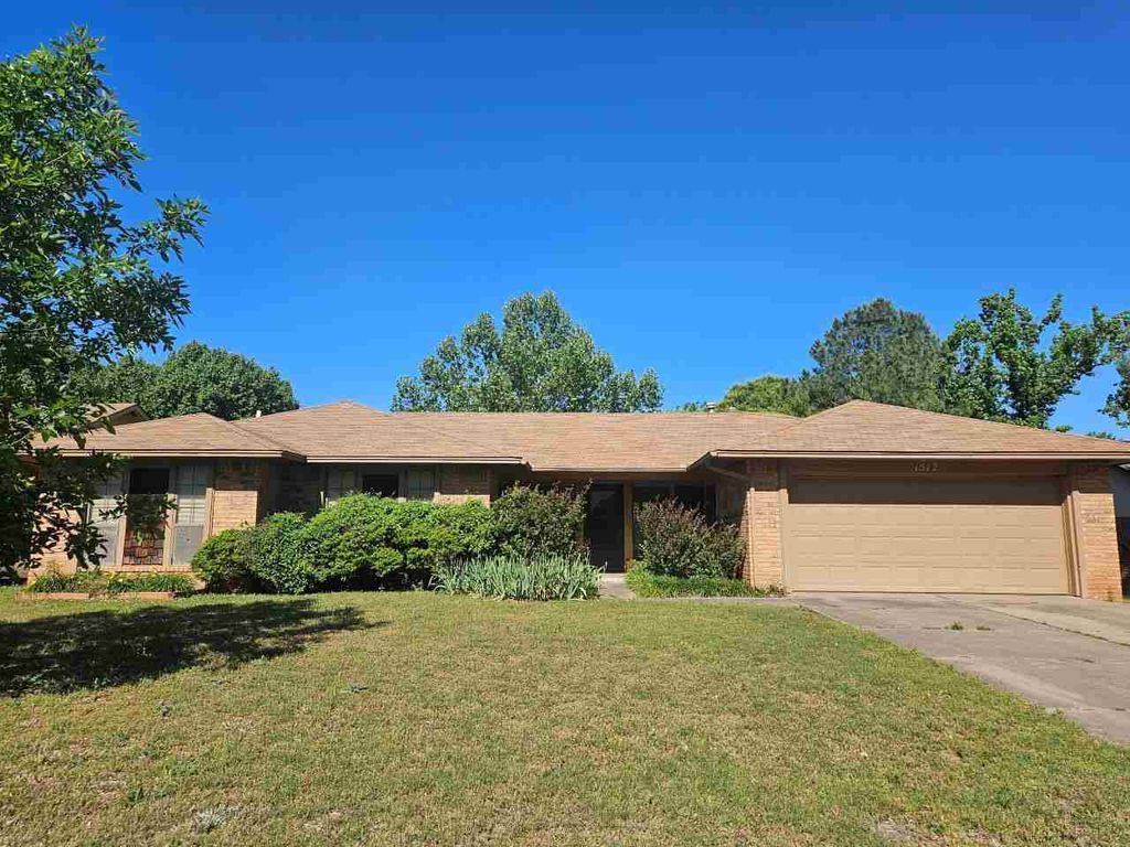 Photo of 1512 S Berkshire DR, Stillwater, OK 74074 (MLS # 134282)