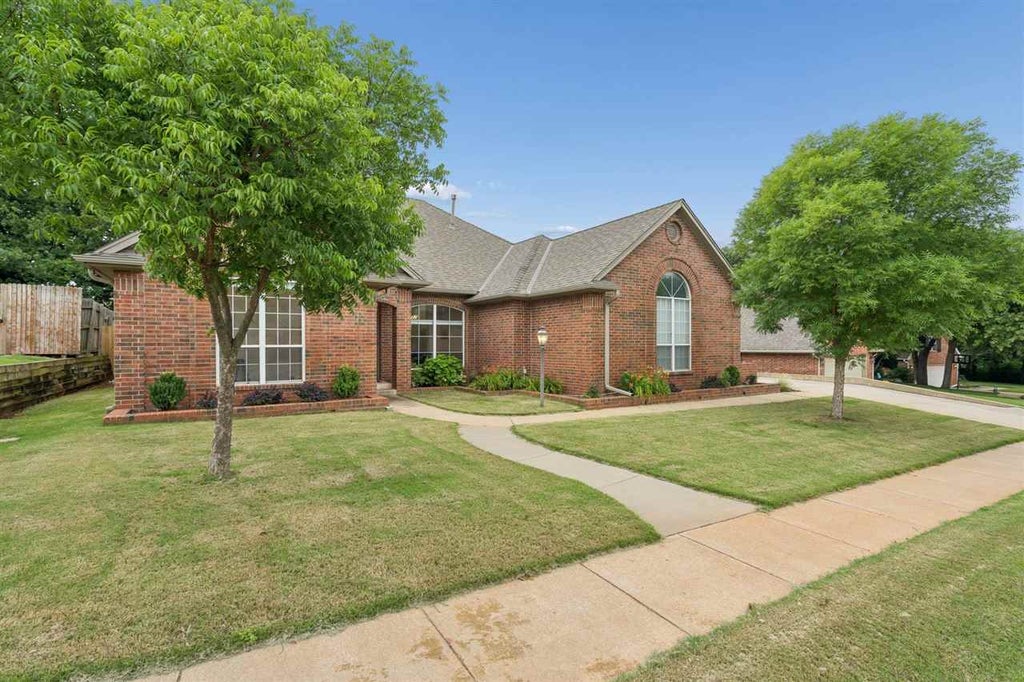 Photo of 14305 Middleberry Road, Edmond, OK 72301 (MLS # 134477)