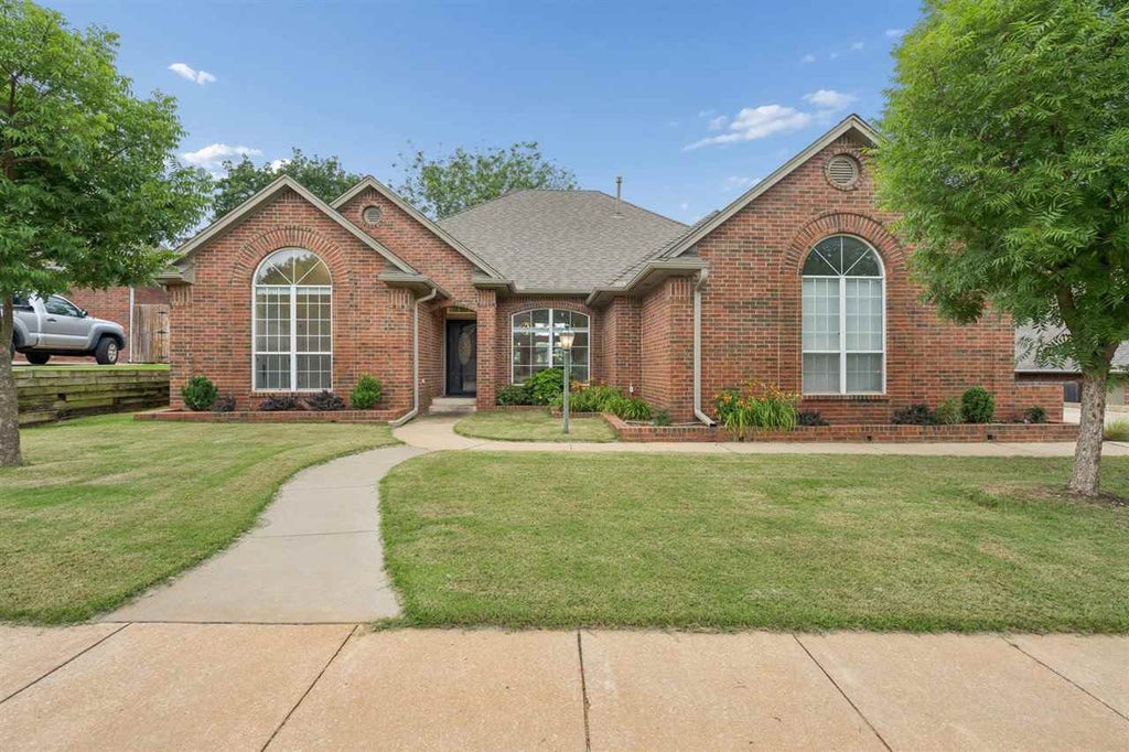 Photo of 14305 Middleberry Road, Edmond, OK 72301 (MLS # 134477)