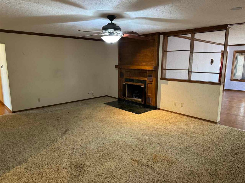 Photo of 735 E 9th Street, Cushing, OK 74023 (MLS # 134146)
