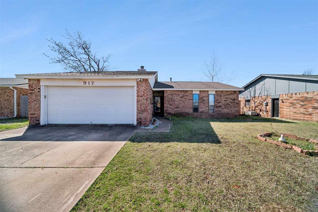 Photo of 917 E Krayler Avenue, Stillwater, OK 74075 (MLS # 133920)