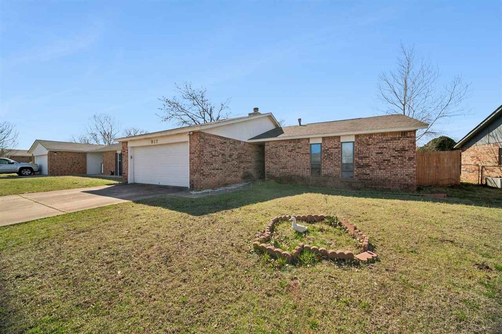 Photo of 917 E Krayler Avenue, Stillwater, OK 74075 (MLS # 133920)