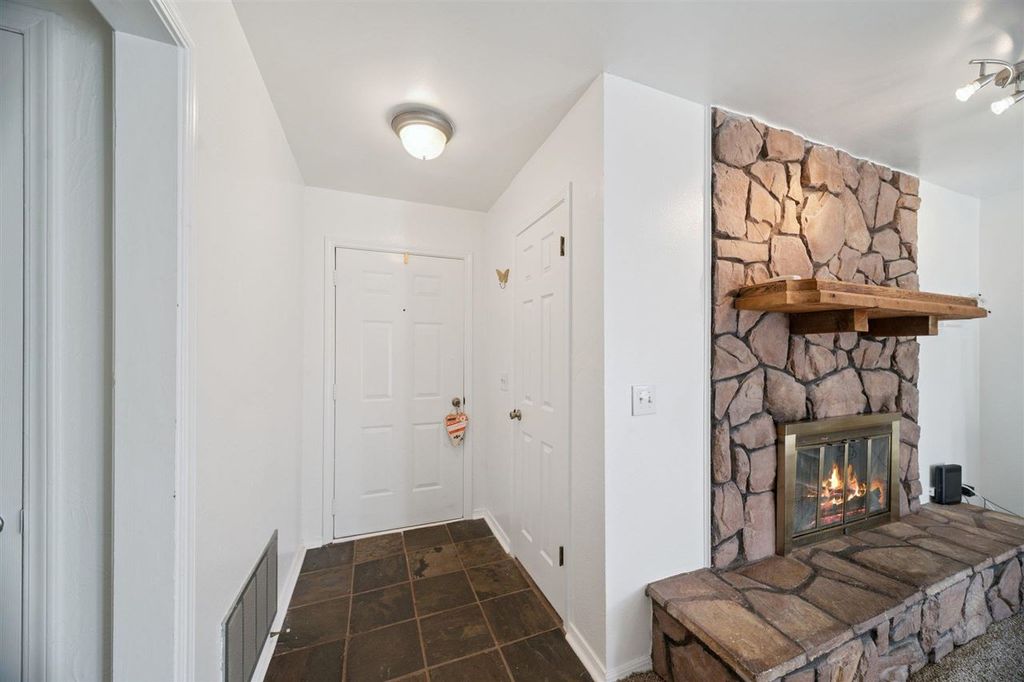 Photo of 917 E Krayler Avenue, Stillwater, OK 74075 (MLS # 133920)