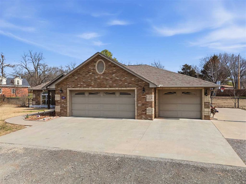 Photo of 505 S Buckingham Road, Stillwater, OK 74075 (MLS # 133819)