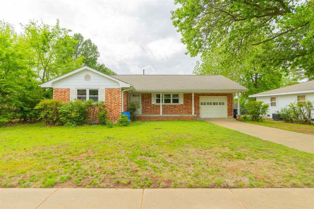 Photo of 1423 E Willham Drive, Stillwater, OK 74075 (MLS # 134144)