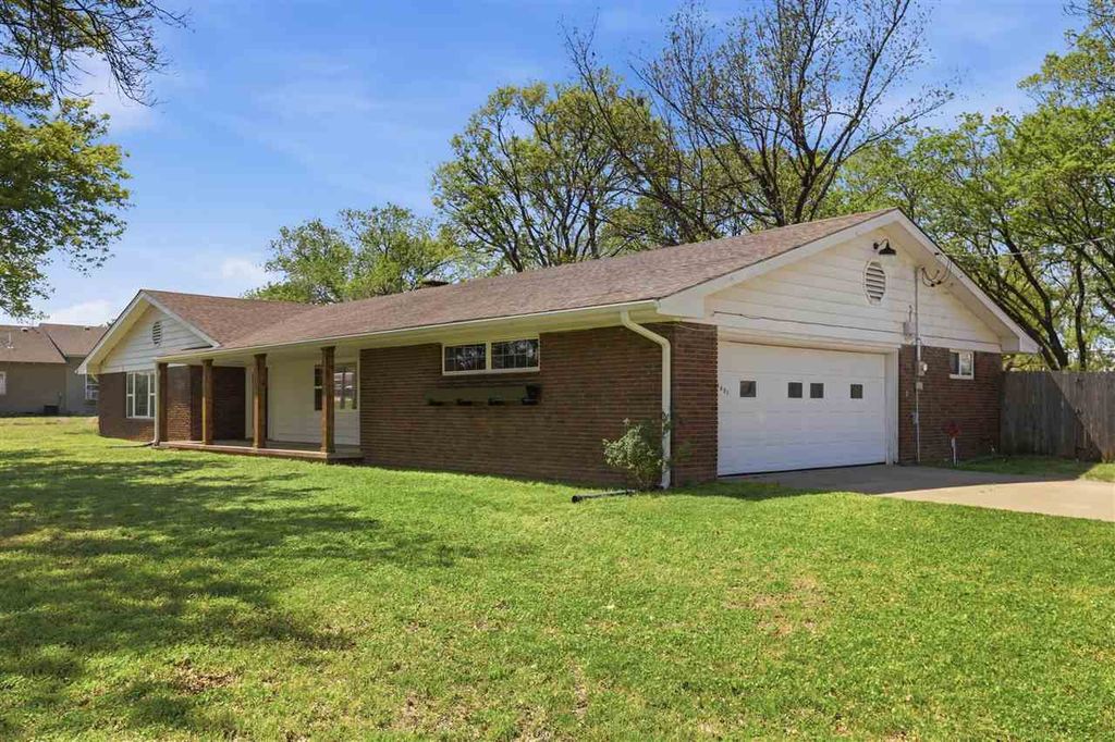 Photo of 1601 N Little Avenue, Cushing, OK 74023 (MLS # 134097)
