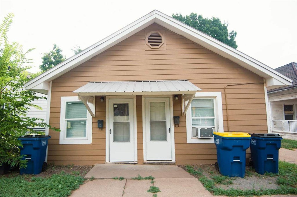 Photo of 207-209 1/2 N Husband ST, Stillwater, OK 74075 (MLS # 133708)