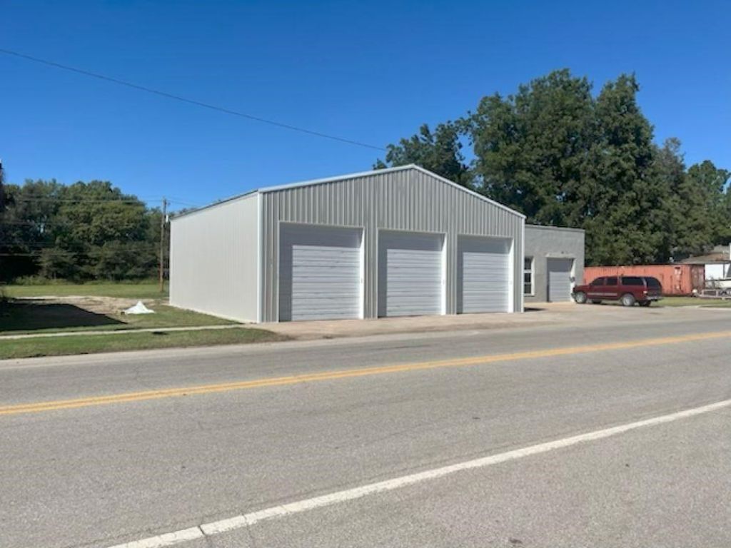 Photo of 309 S Main ST, Tonkawa, OK 74653 (MLS # 134425)