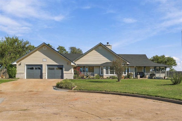 613 OAKRIDGE, COVINGTON, OK 73730 - Image cc2c78b782a9a4dfd670de74b0ea3494/617982249