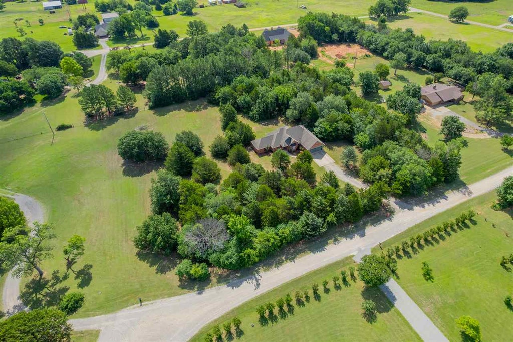 Photo of 1705 S Summit Ridge, Stillwater, OK 74074 (MLS # 134570)