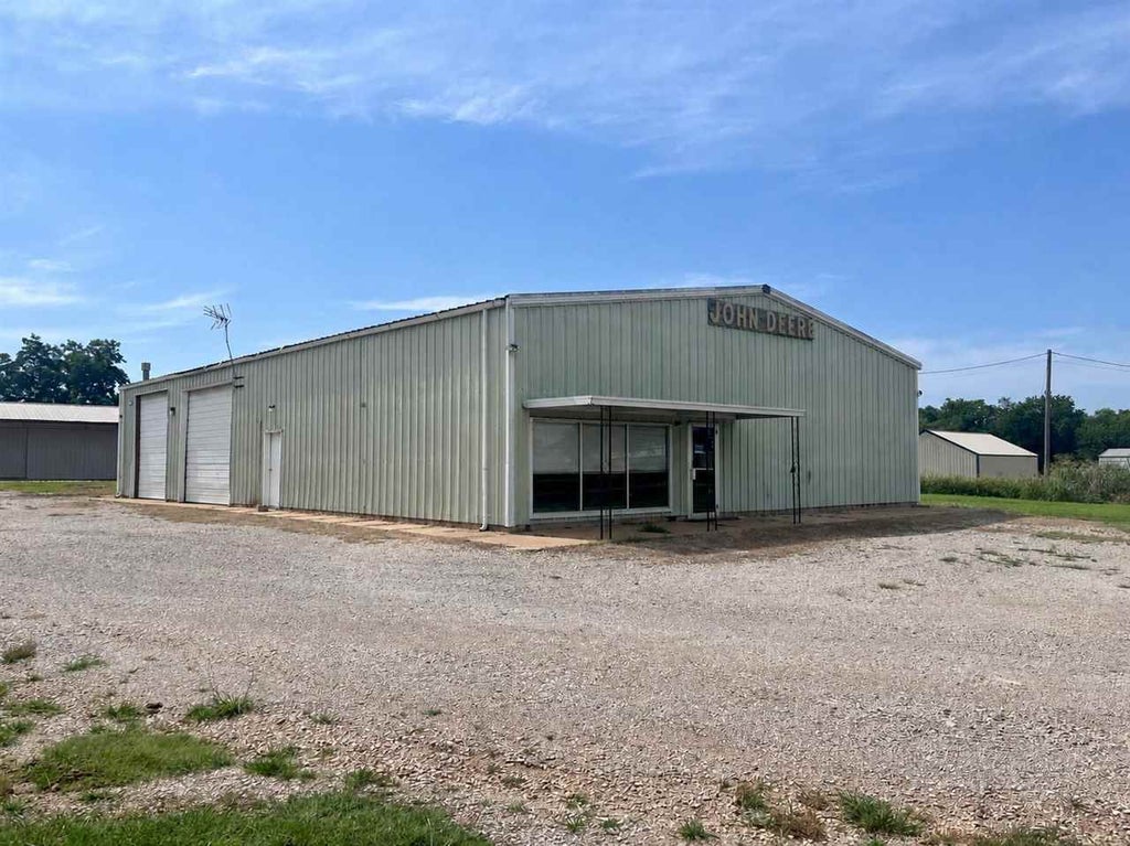 Photo of 1502 N 5th Street, Perry, OK 73077 (MLS # 134024)