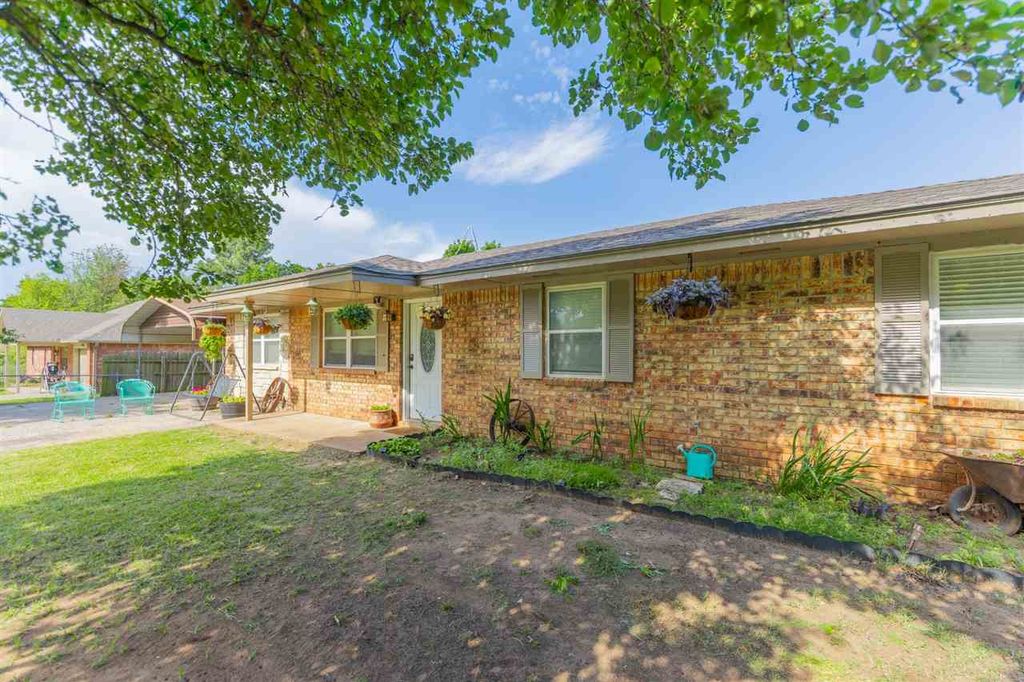 Photo of 6702 S Pecan Drive, Stillwater, OK 74074 (MLS # 134365)