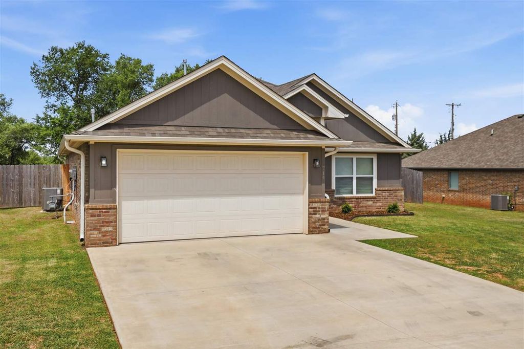 Photo of 714 N Manning Street, Stillwater, OK 74075 (MLS # 134434)