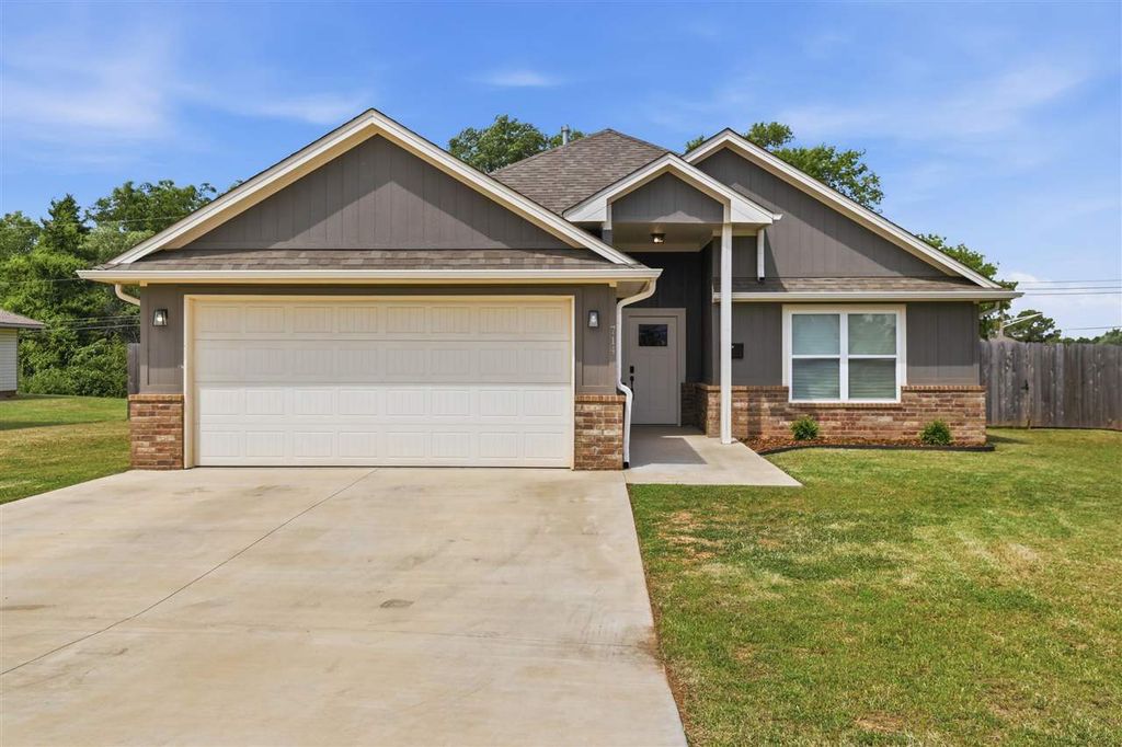 Photo of 714 N Manning Street, Stillwater, OK 74075 (MLS # 134434)