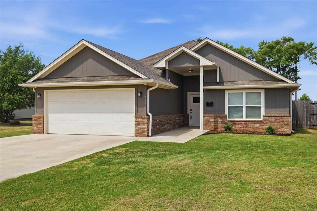 Photo of 714 N Manning Street, Stillwater, OK 74075 (MLS # 134434)