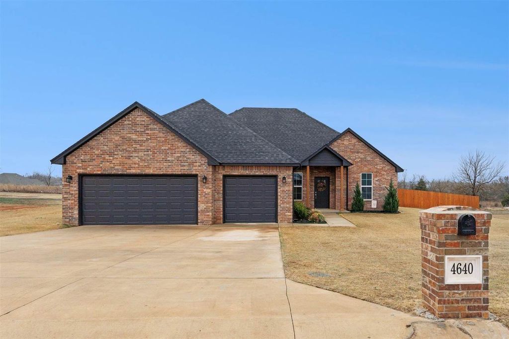 Photo of 4640 Ranchero Drive, Edmond, OK 73025 (MLS # 133901)